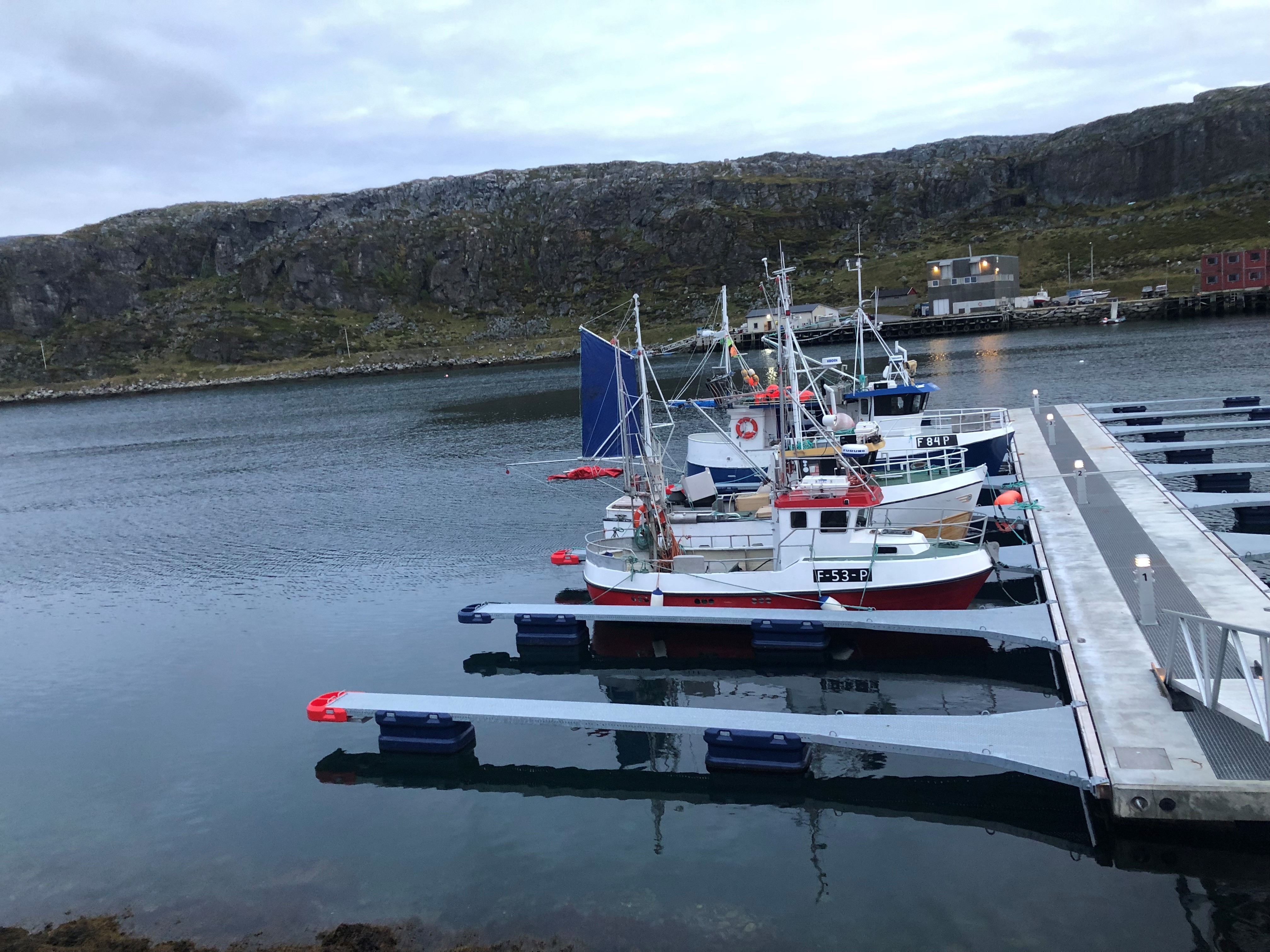 https://marinasolutions.no/uploads/Hammerfest-Havn-Forsøl-fiskerihavn-bilde-tatt-september-2019002-1.jpg
