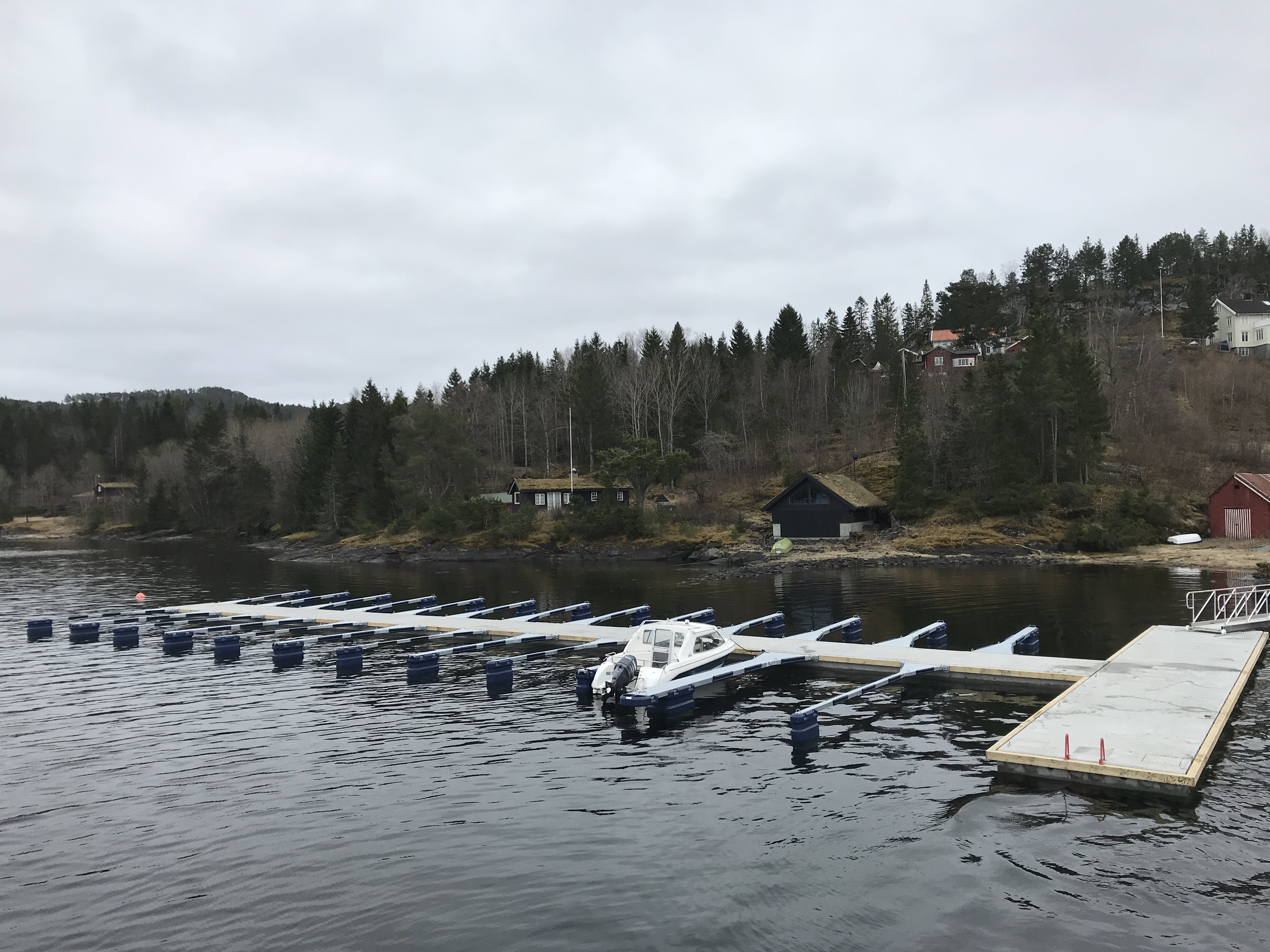 https://marinasolutions.no/uploads/Undli-Kai-Bryggeforening_Åsenfjord-9.jpg